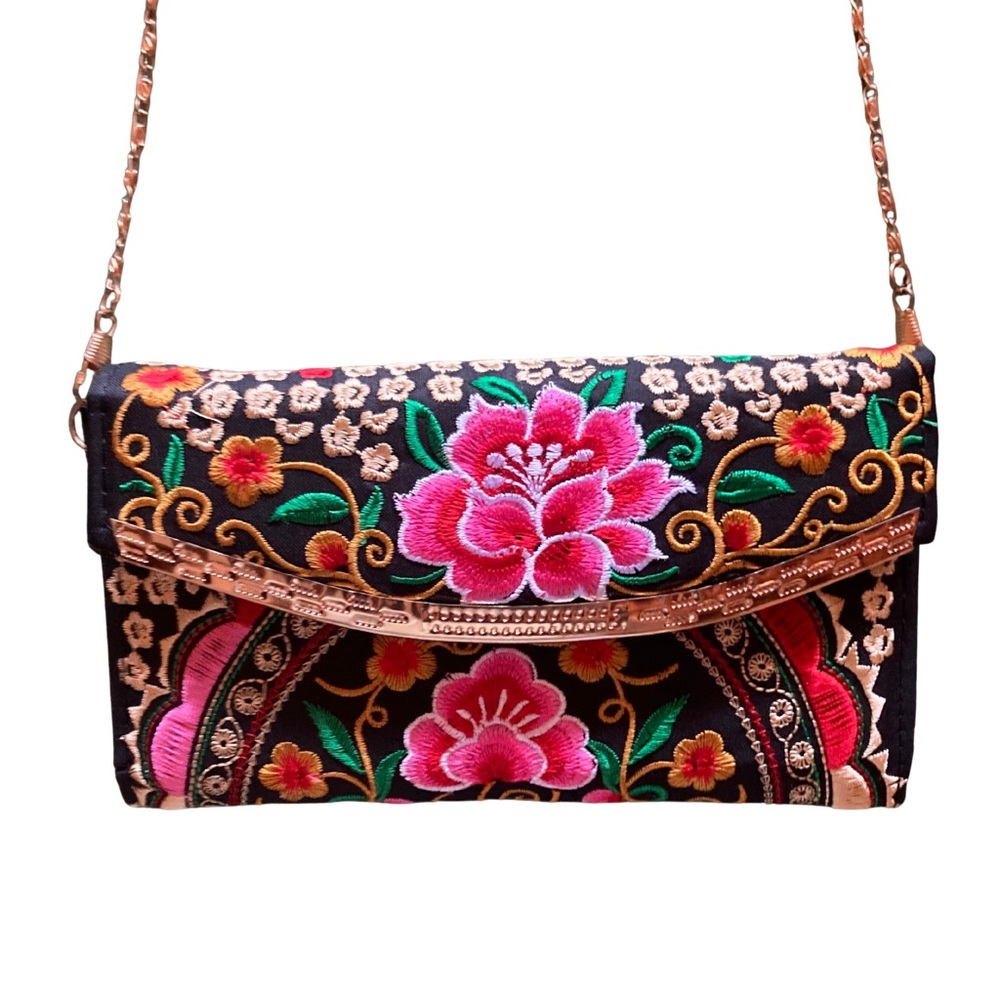 ❤️Embroidered Floral Multicolor Clutch with Gold Chain Crossbody❤️